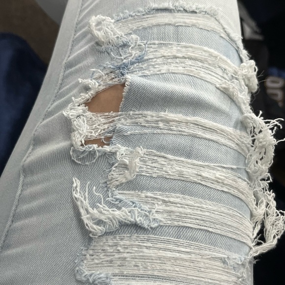 American eagle ripped jeans - size 4R - Picture 8 of 10